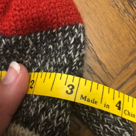 EEUC Baby Roots Cabin Mitts - Picture 7 of 7